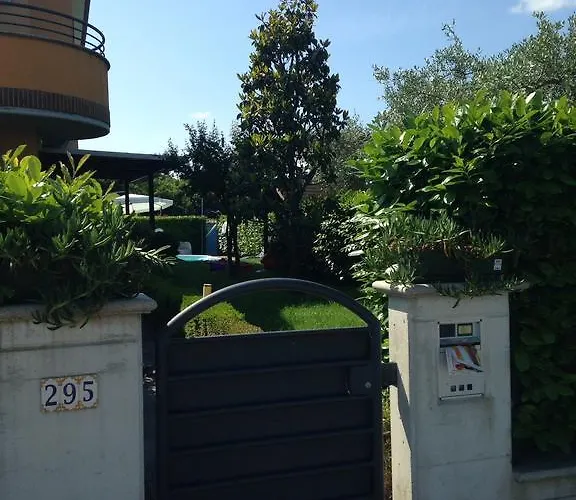 Апартаменты Da Debbie *